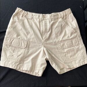Savane Cream Cargo Shorts for Outdoor Comfort